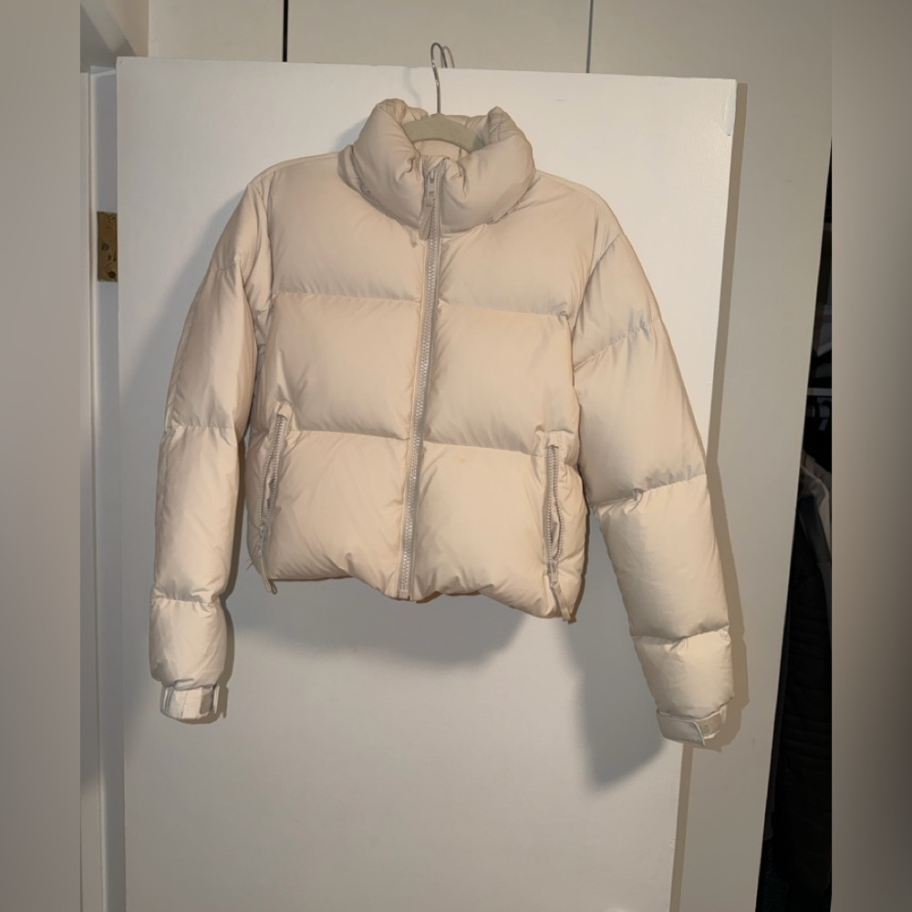 TNA MEGA PUFF CROP - NWOT - Matte Pearl - Size XS